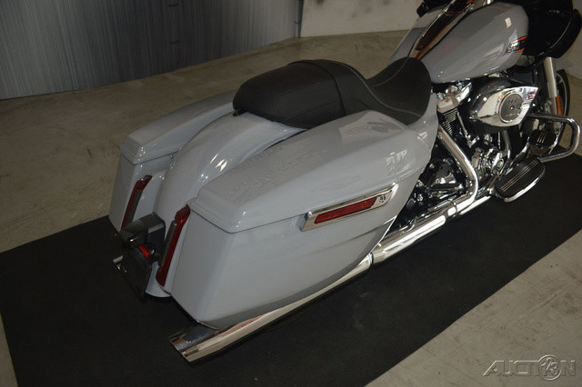 Road Glide®