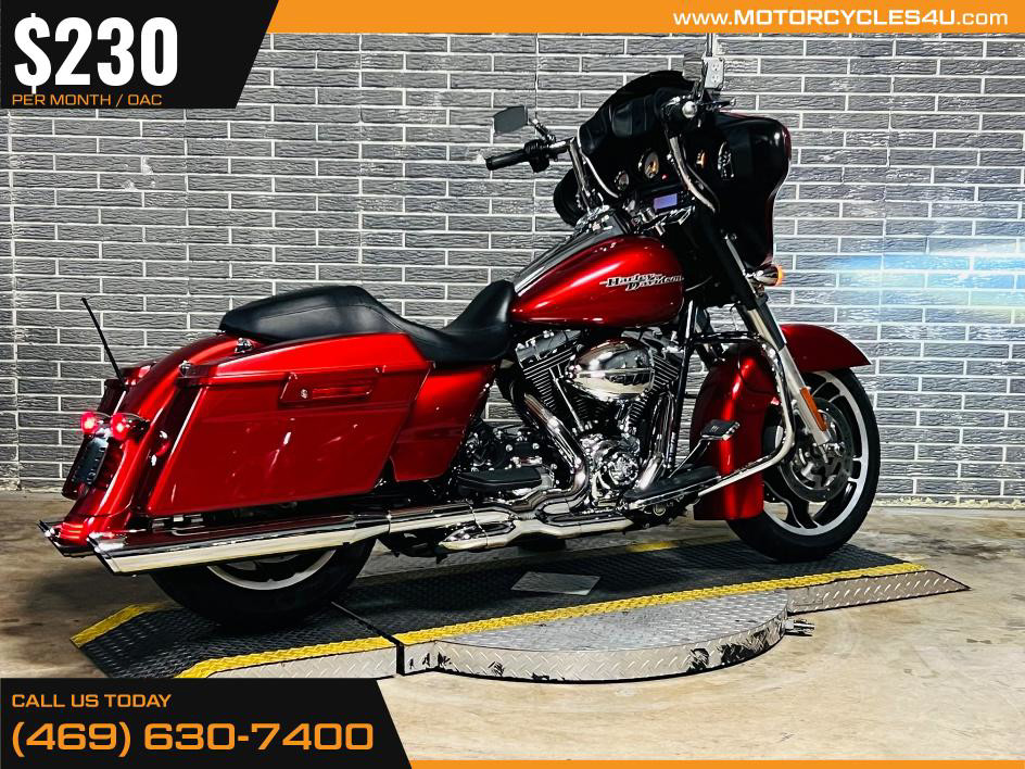 Street Glide®