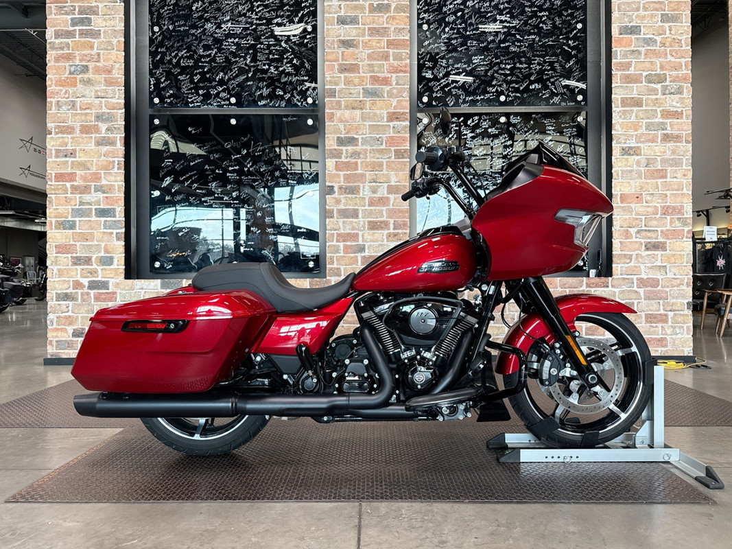 Road Glide®