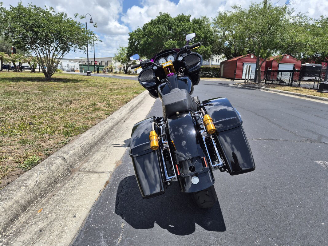 Road Glide®
