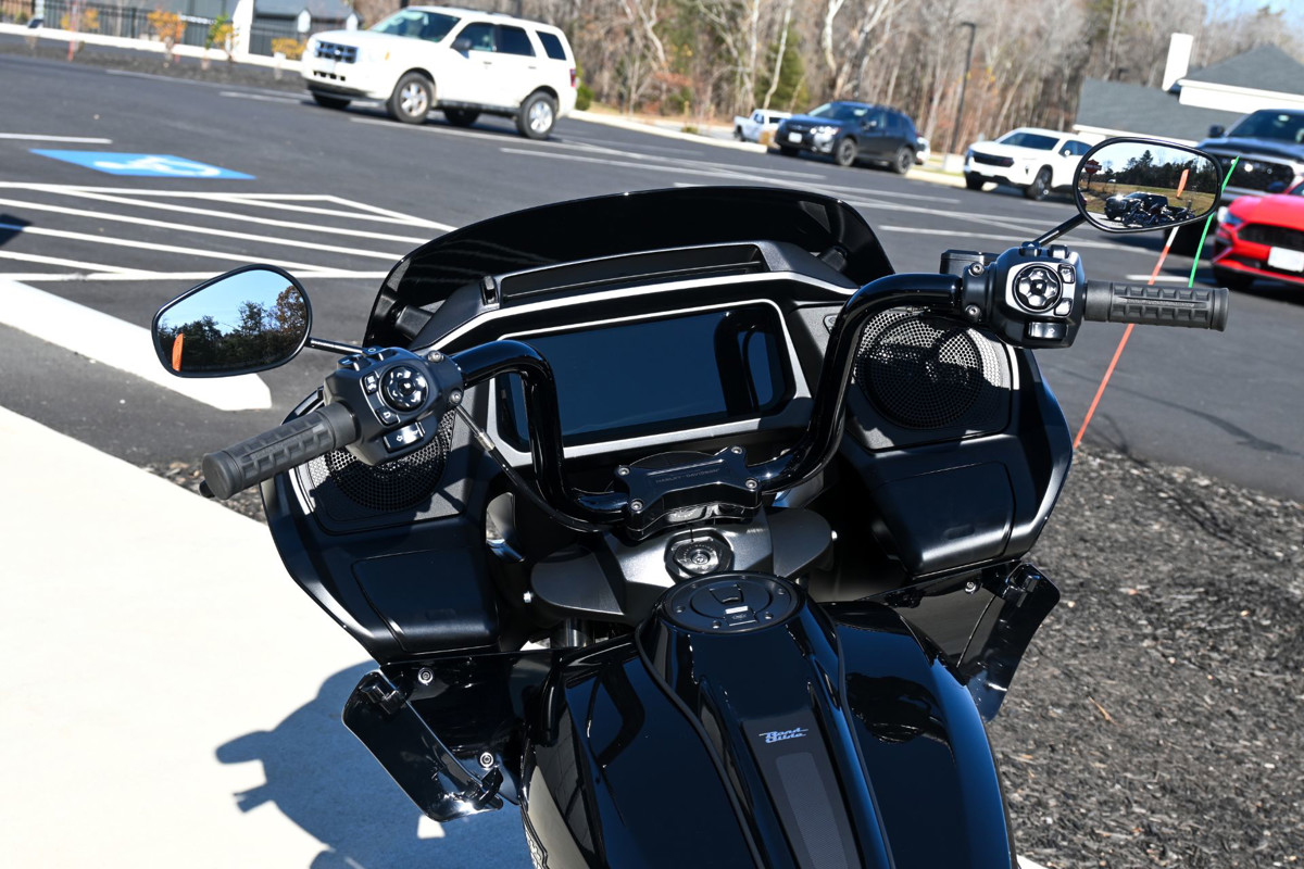 Road Glide®