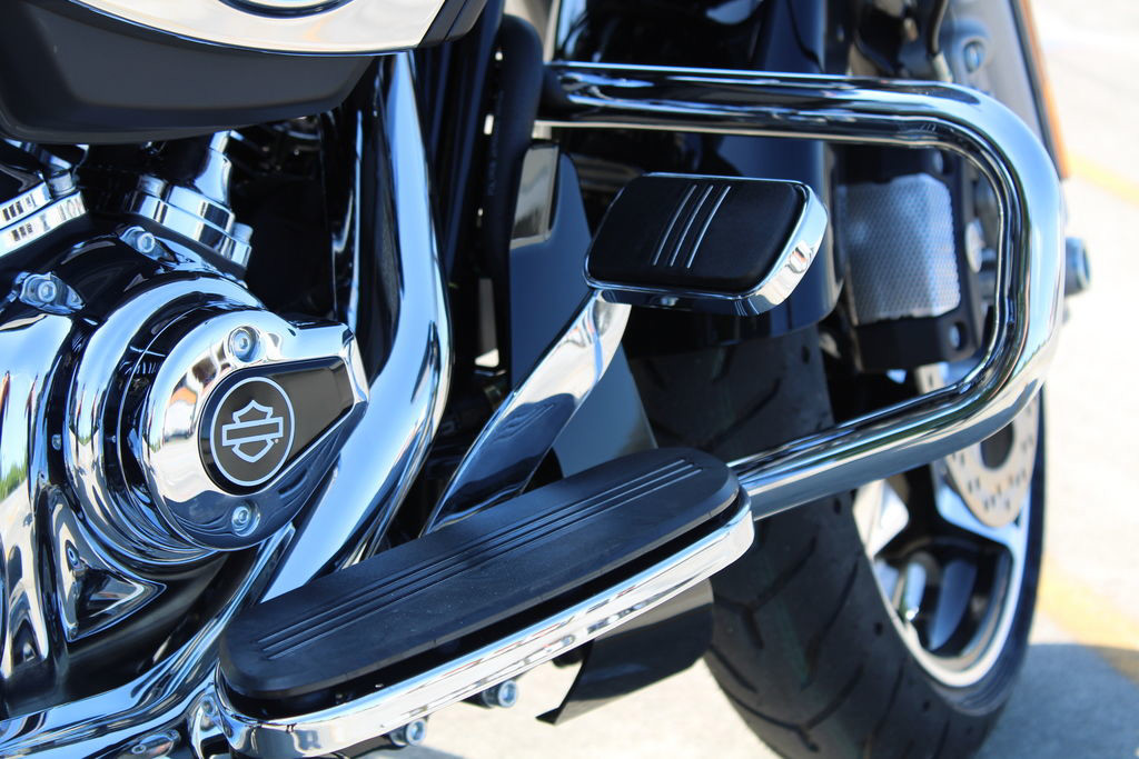 Road Glide®