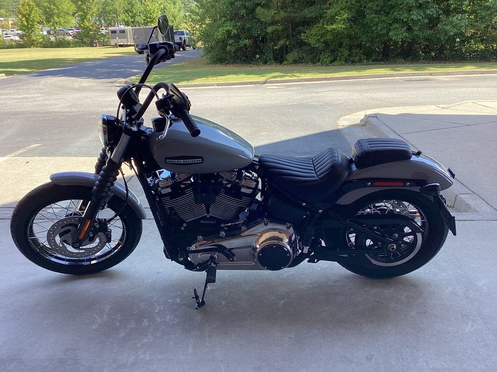 Street Bob®