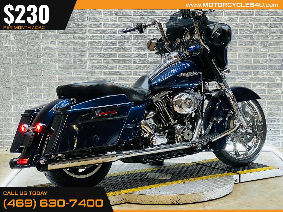 Street Glide®