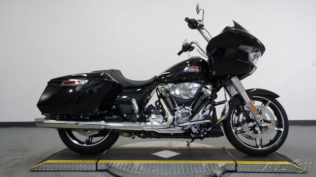 Road Glide®