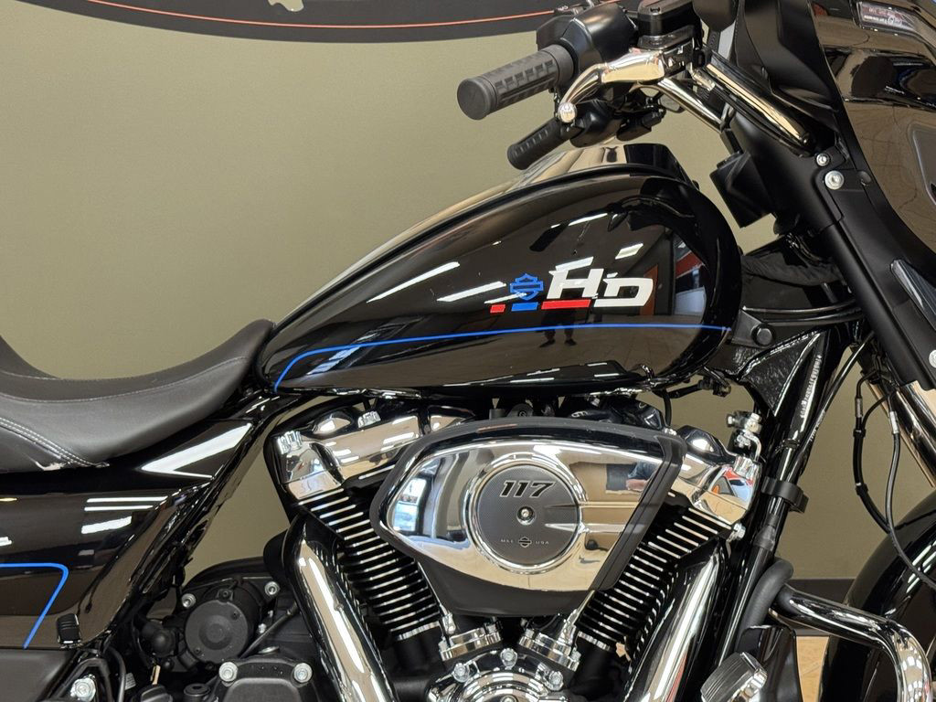 Street Glide®