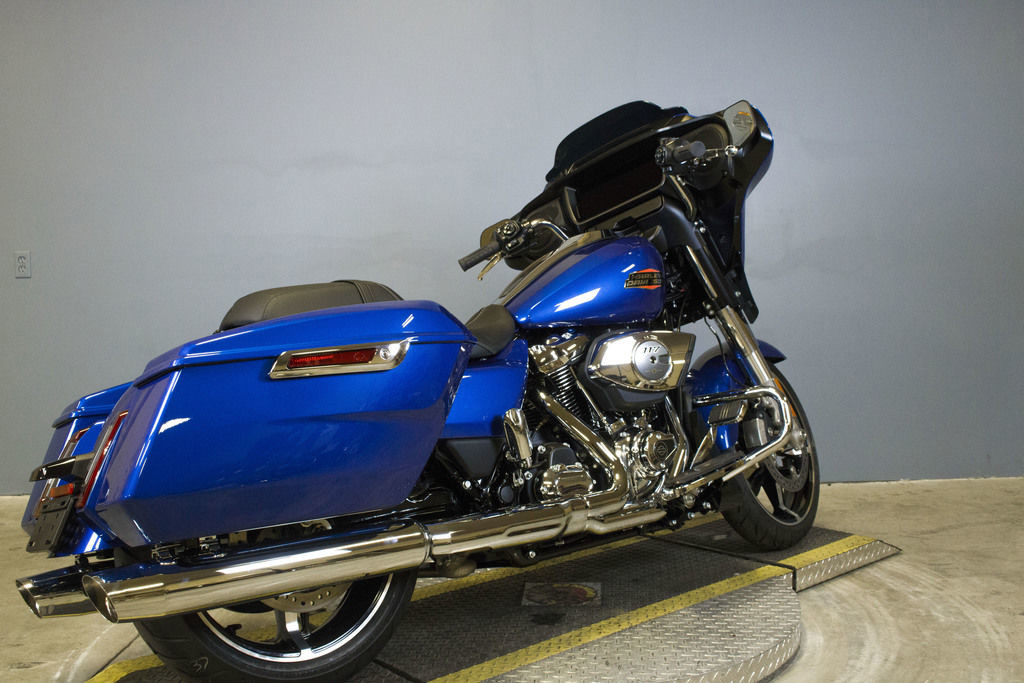 Street Glide®