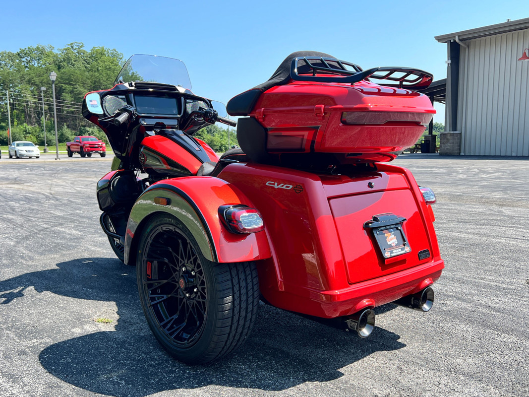 CVO® Street Glide® 3 Limited