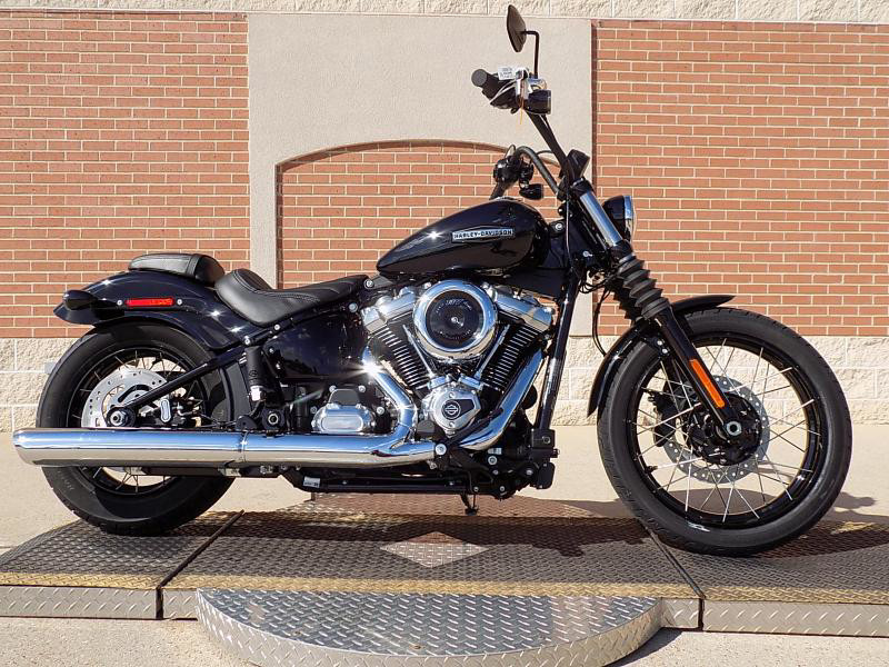 Street Bob®