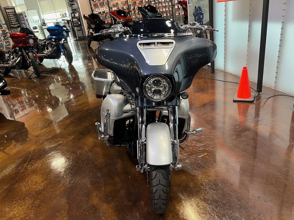 CVO® Street Glide®