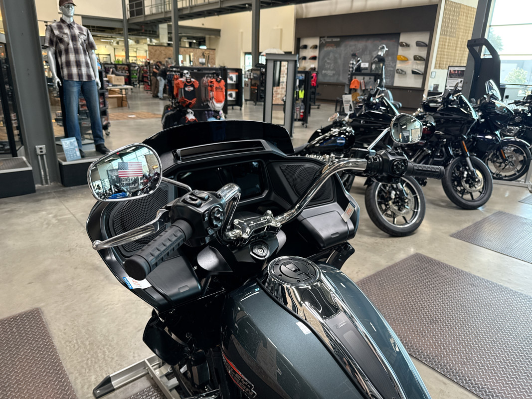Road Glide®