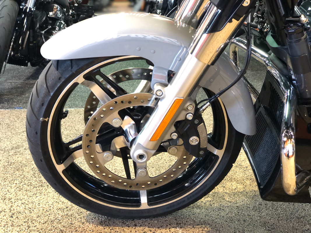 Street Glide®