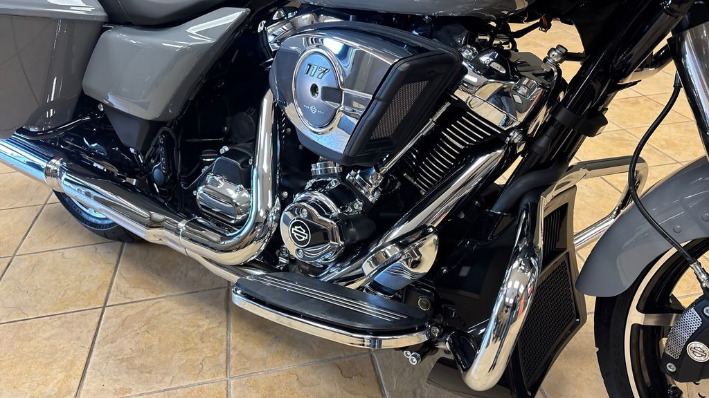 Road Glide®