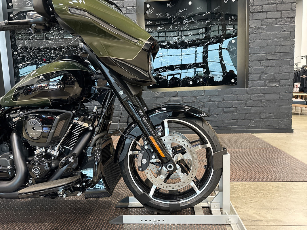 Street Glide®