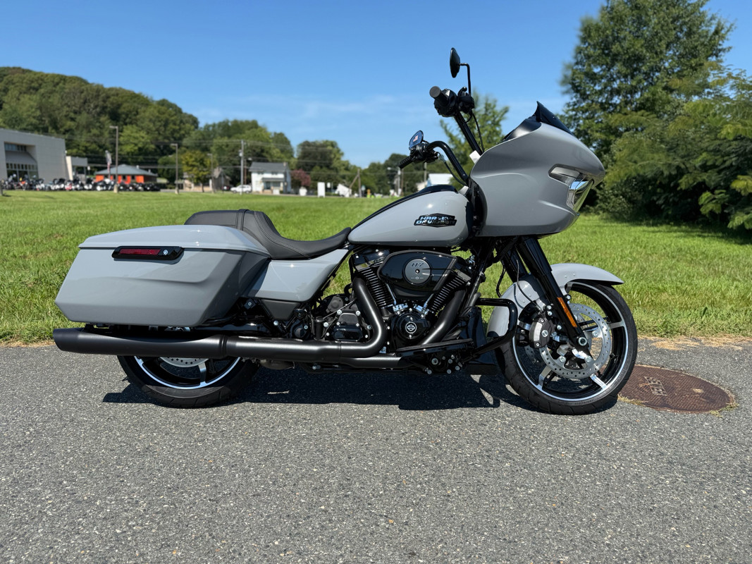 Road Glide®