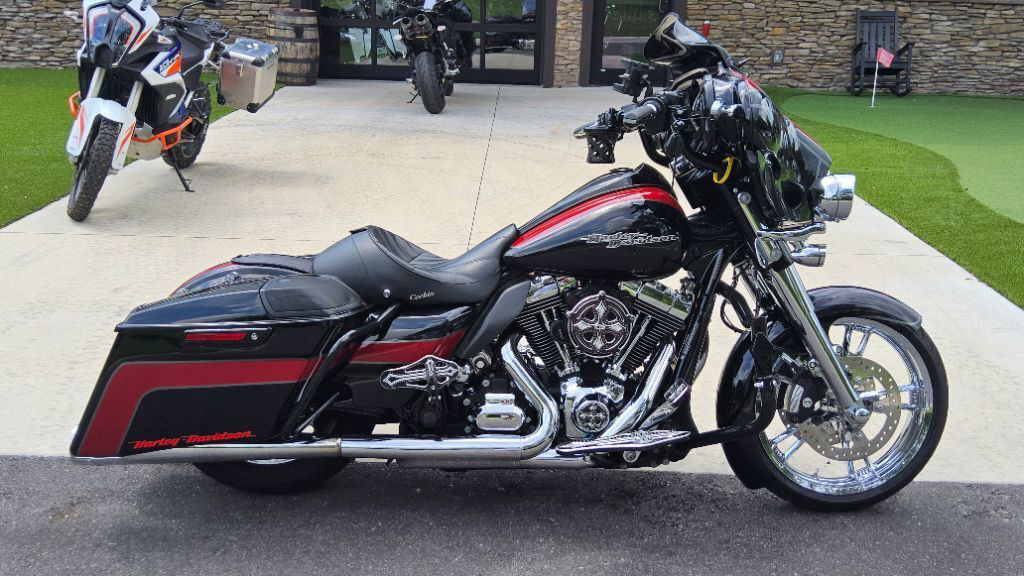 Street Glide® Special