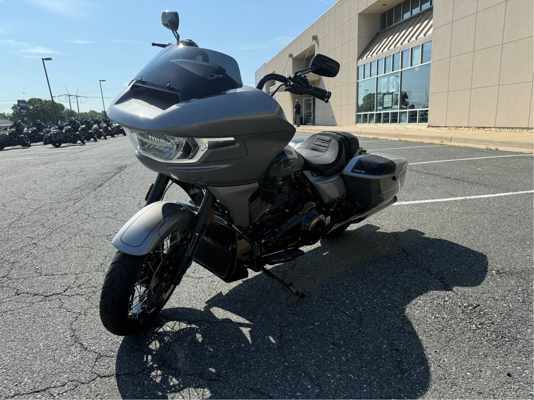 CVO® Road Glide®