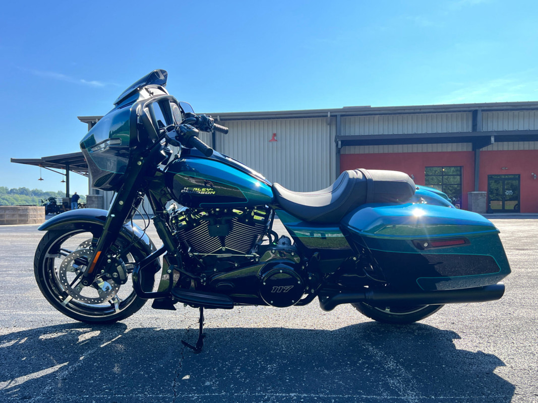 Street Glide®