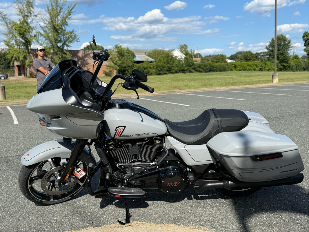 Road Glide®
