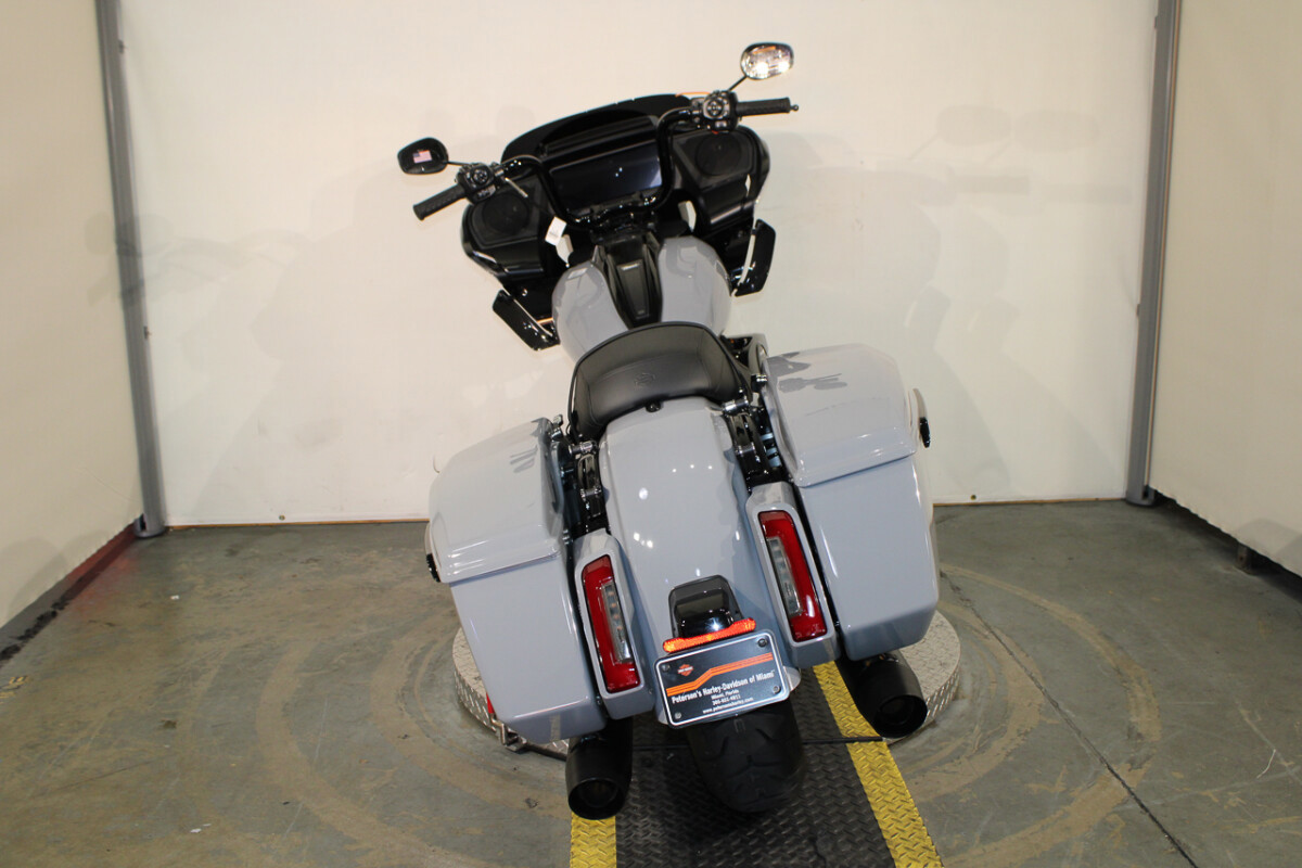 Road Glide®