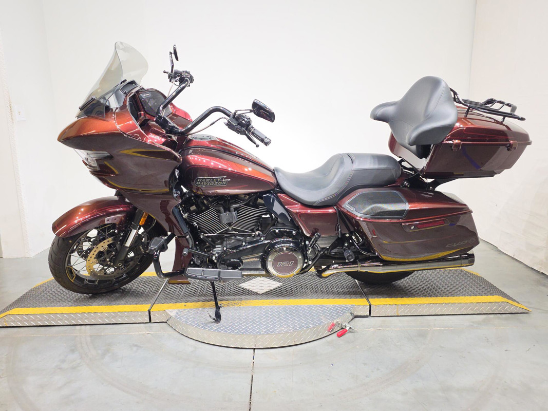 CVO® Road Glide®