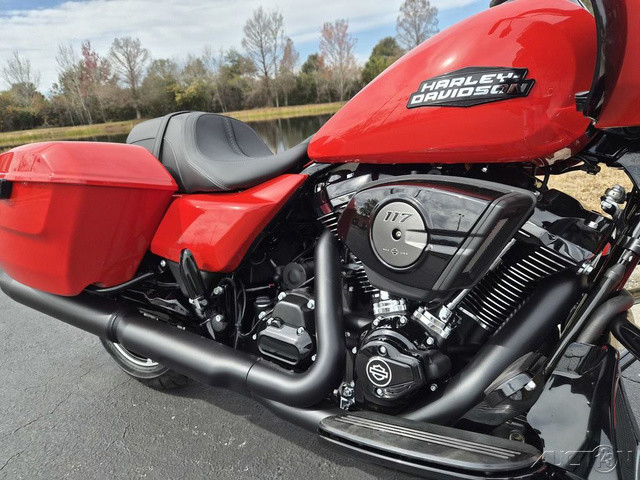 Road Glide®