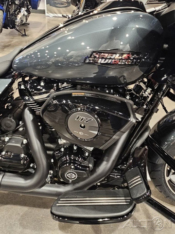Road Glide®