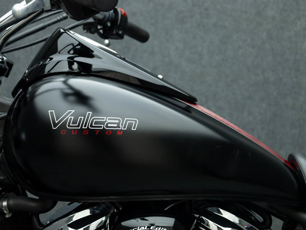 Vulcan 900 Custom