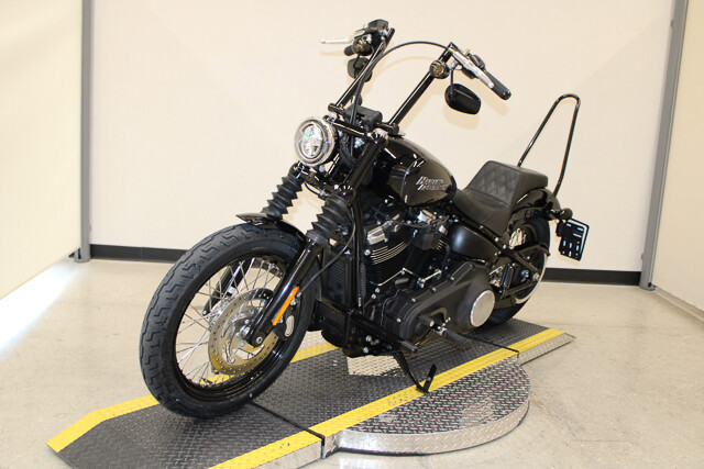 Street Bob®