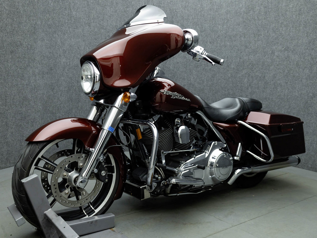 Street Glide®