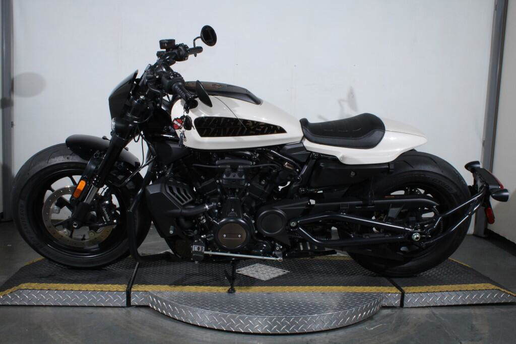 Sportster® S