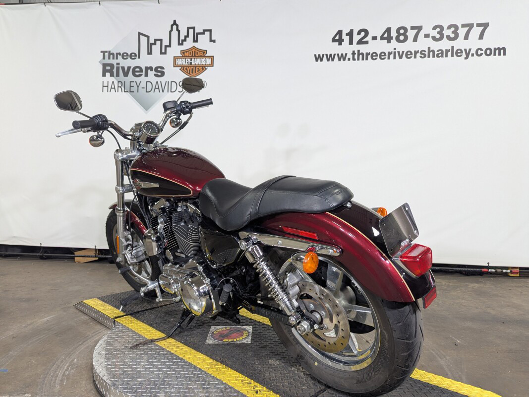 Sportster® 1200 Custom