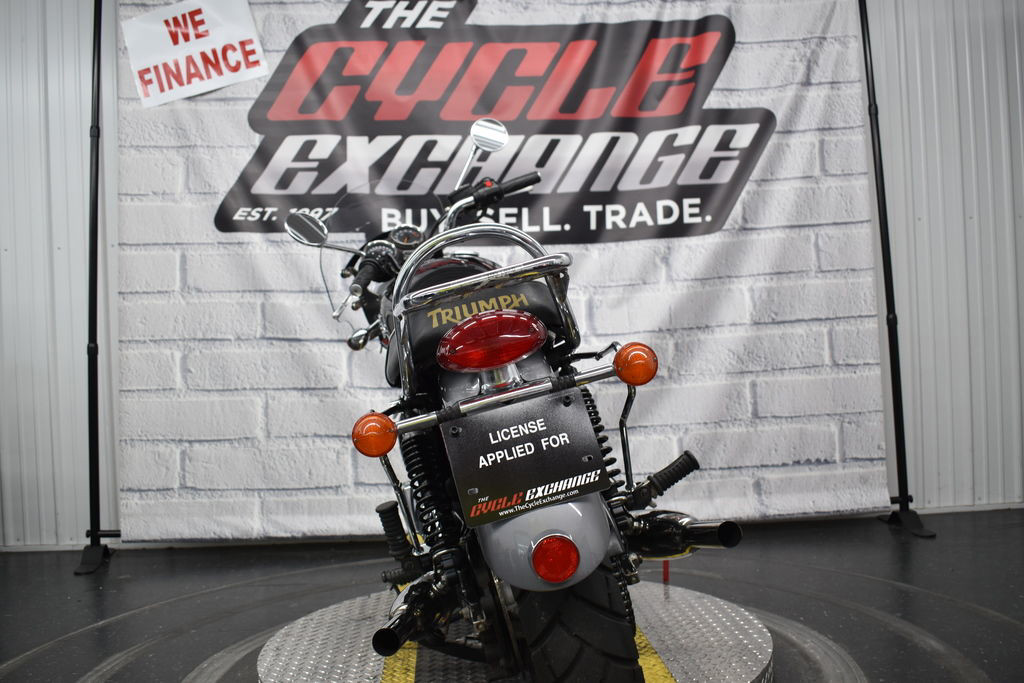 Bonneville T100