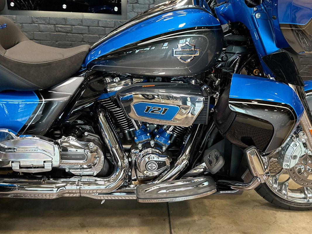 CVO® Street Glide® 3 Limited