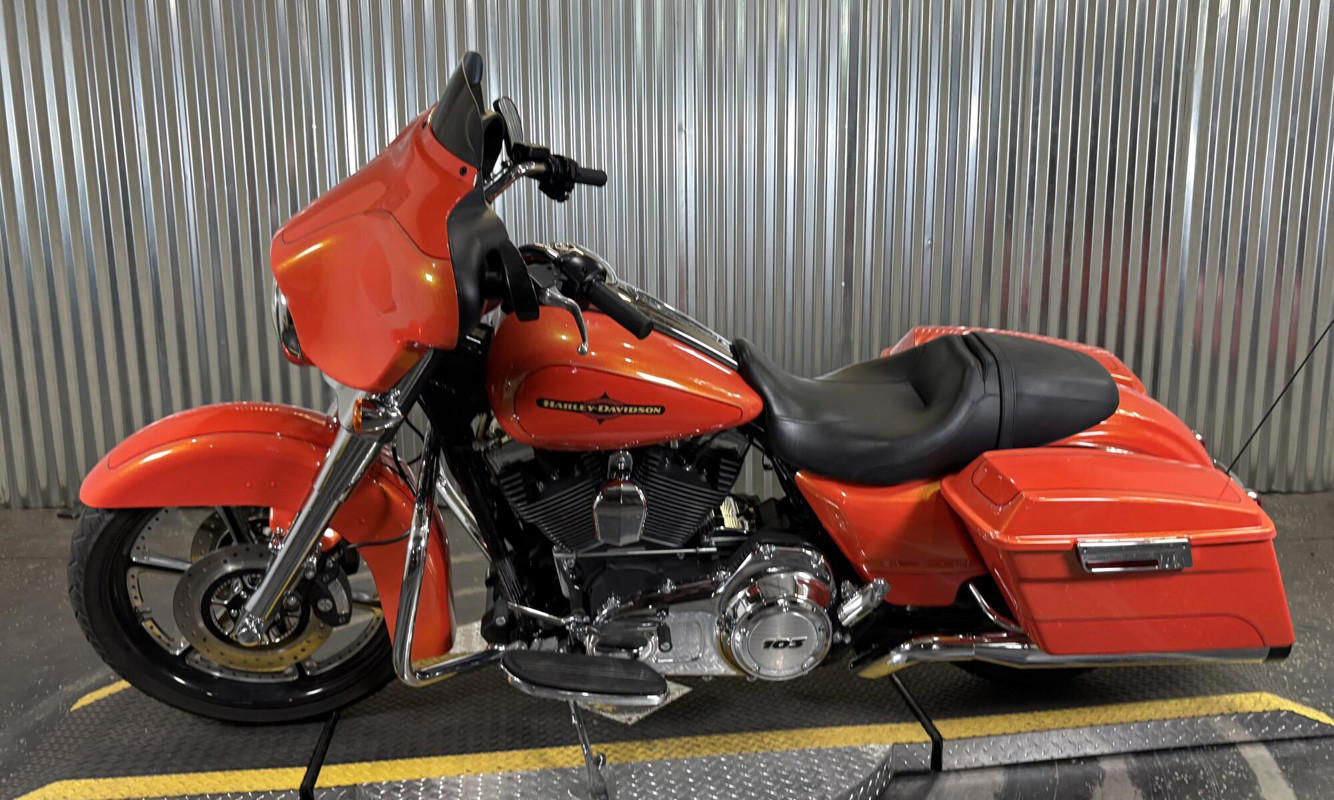 Street Glide®