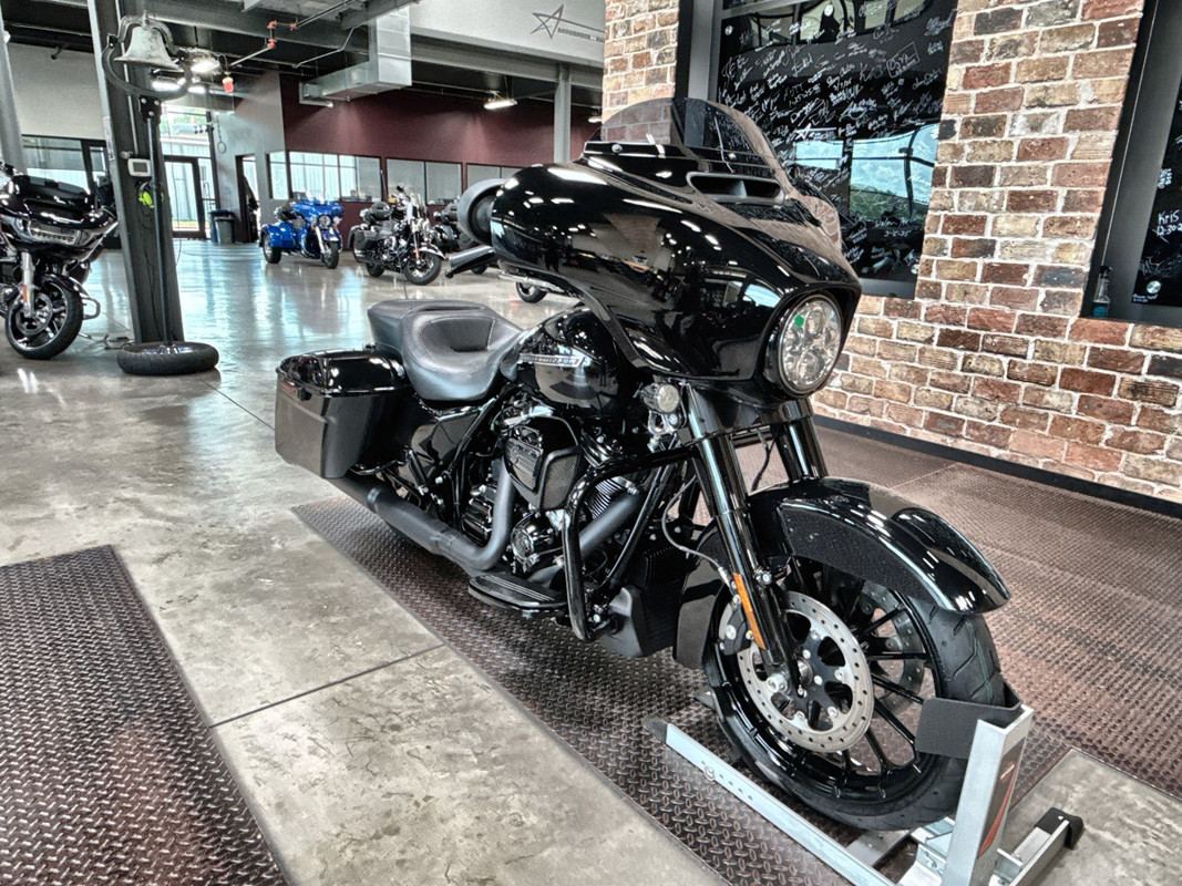 Street Glide® Special