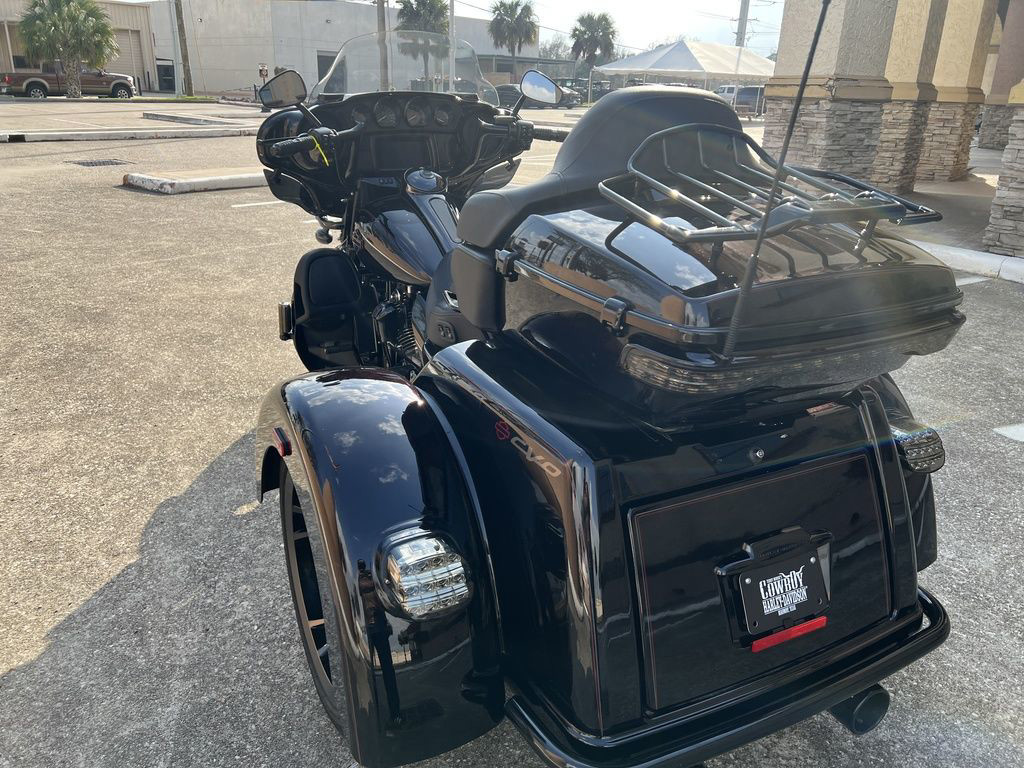 CVO® Tri Glide® Ultra