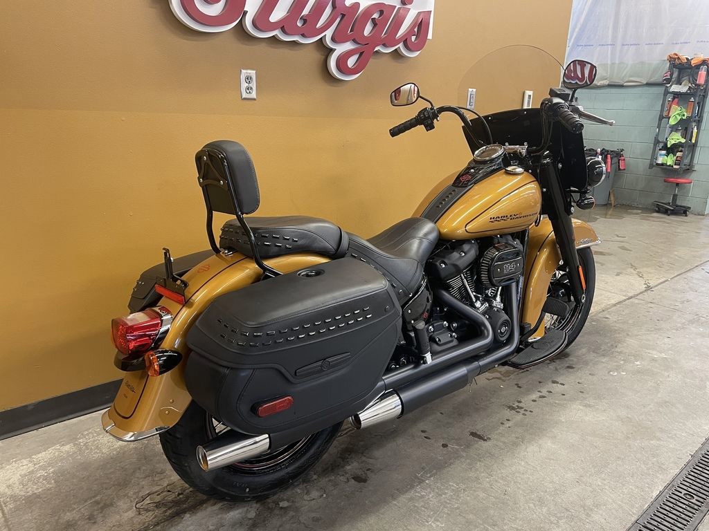 Heritage Classic 114