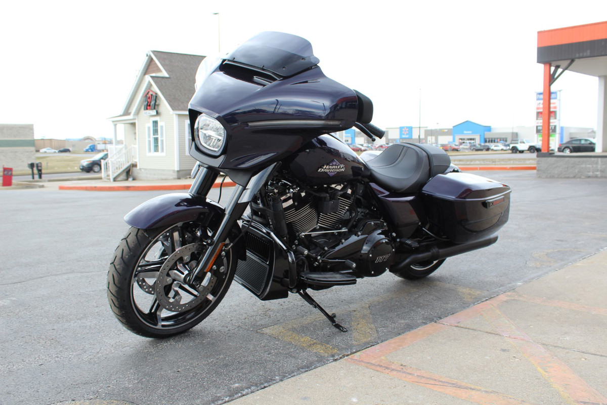 Street Glide®