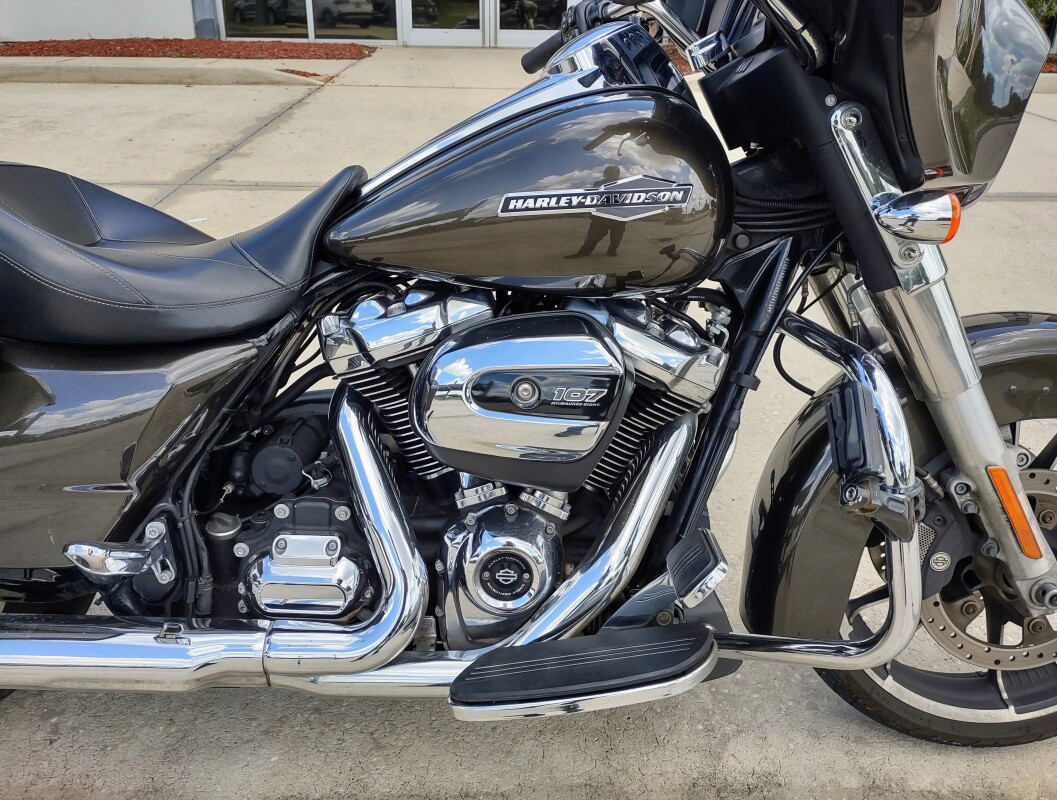 Street Glide®
