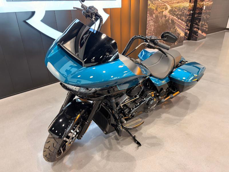 Road Glide®