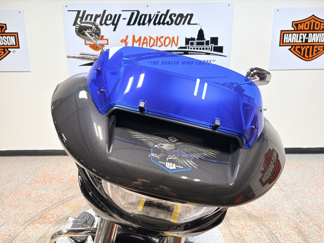 Road Glide®
