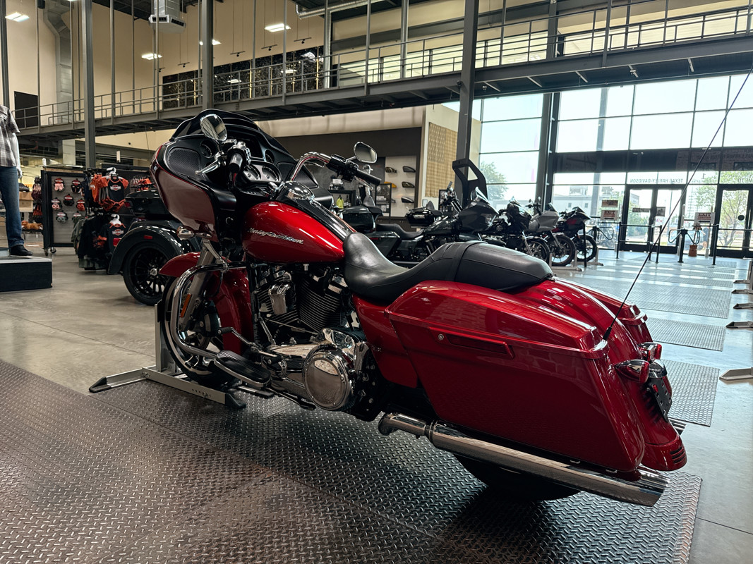 Road Glide®