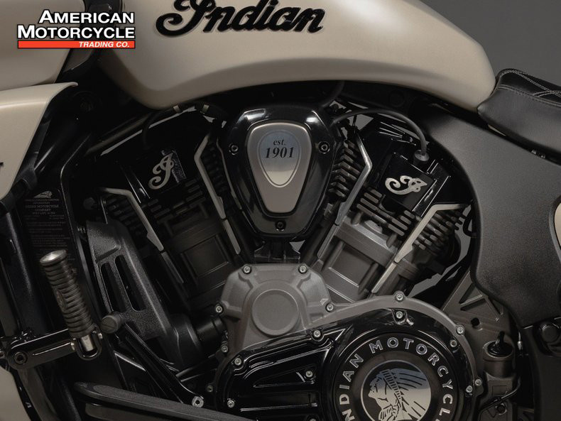 Pursuit Dark Horse Premium Package