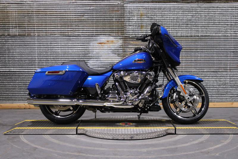 Street Glide®