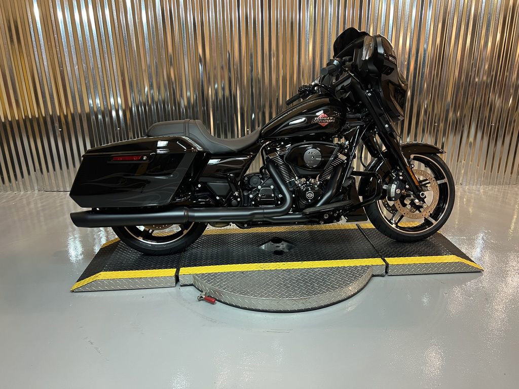 Street Glide®