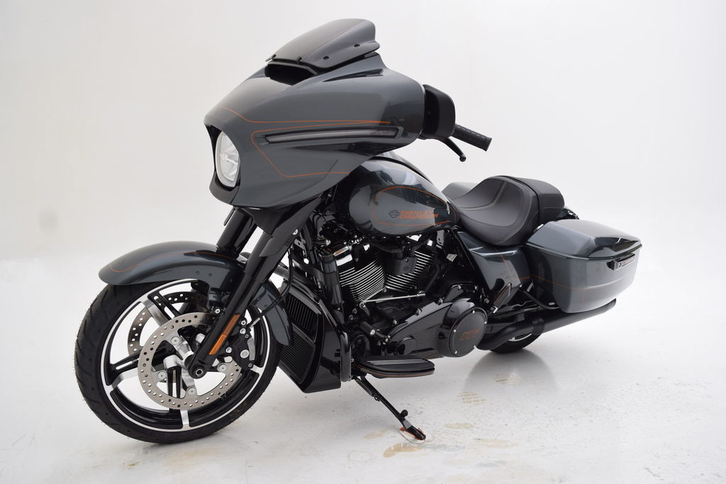 Street Glide®