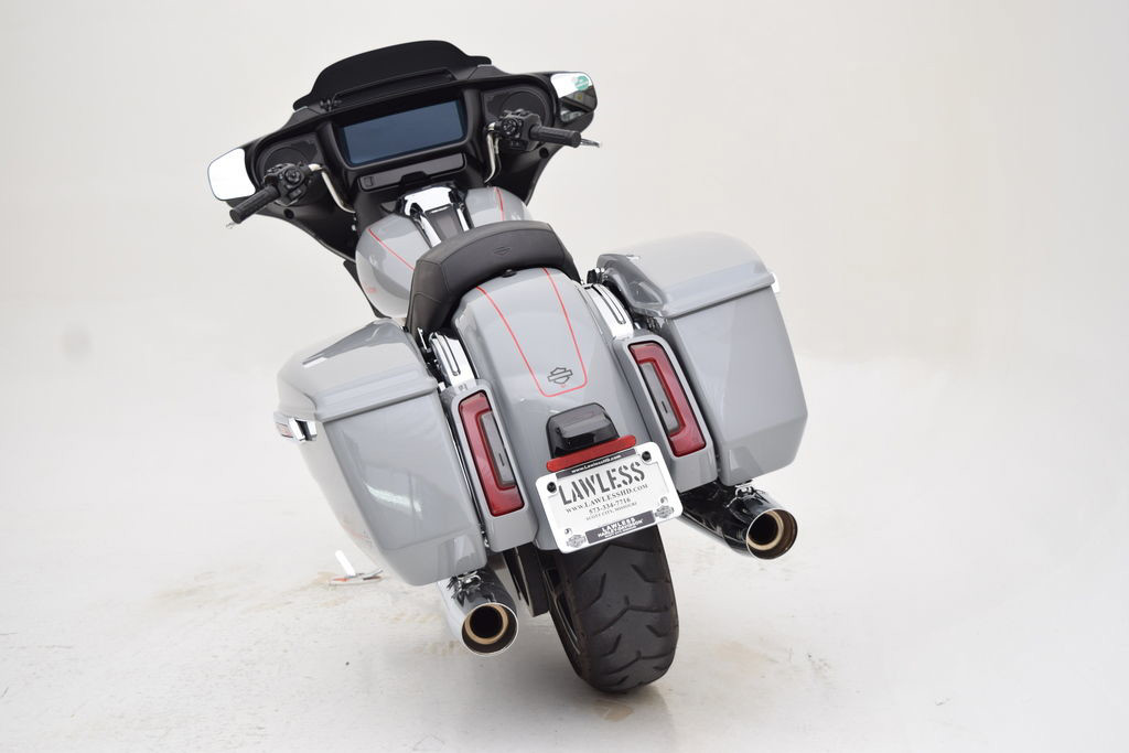 Street Glide®