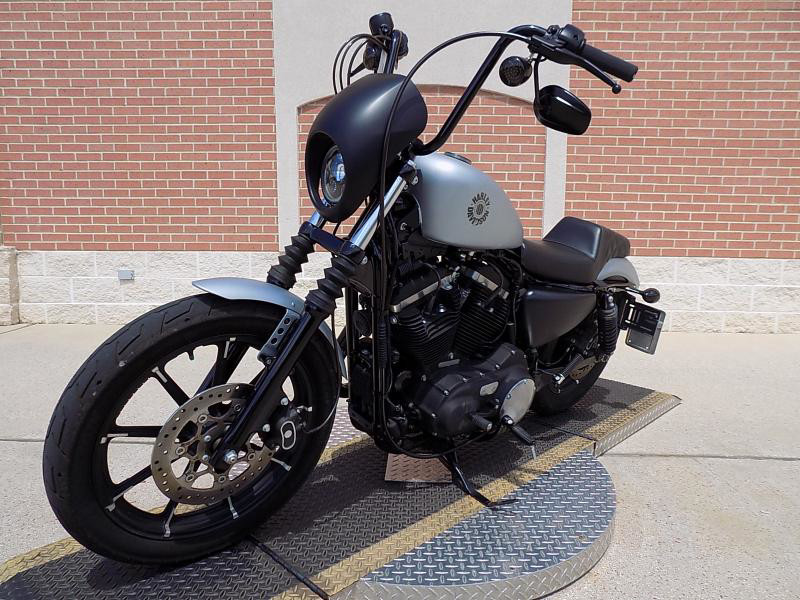 Iron 883®