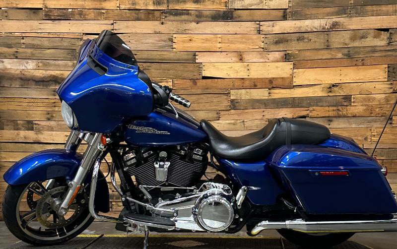 Street Glide®